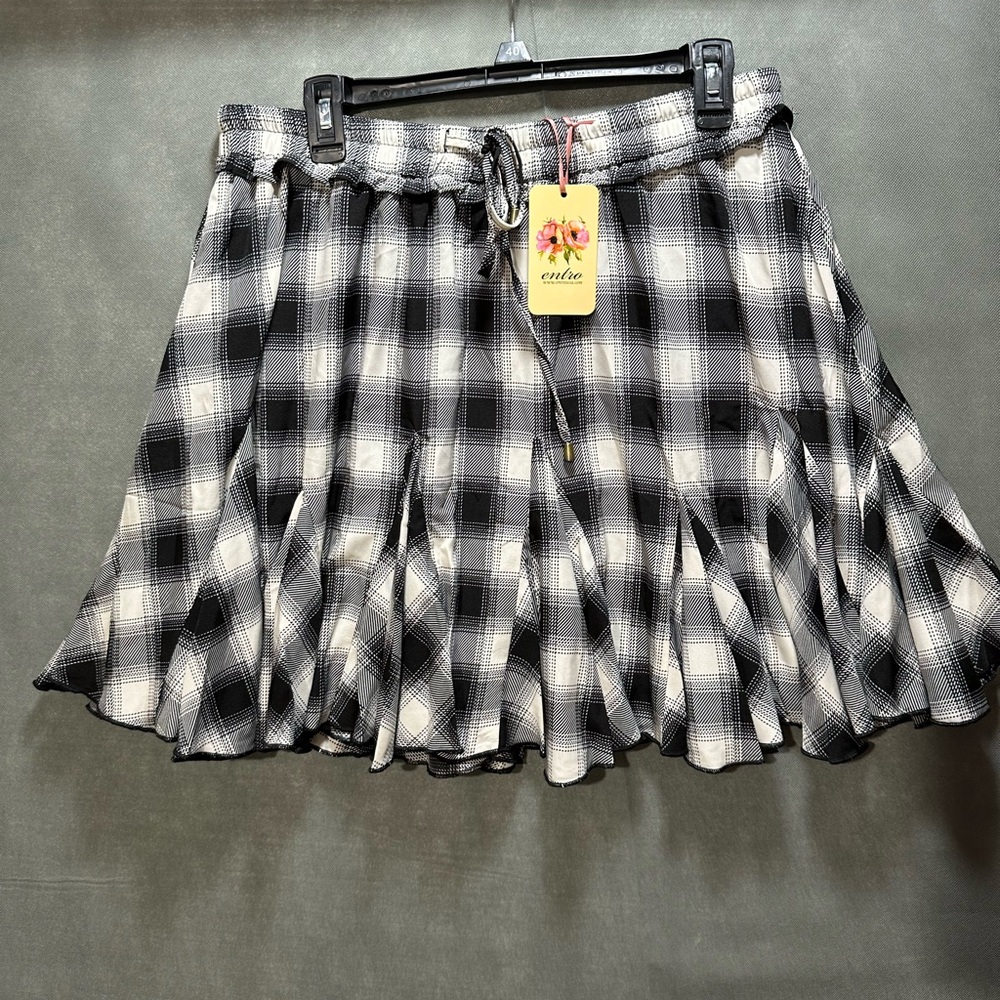NWT Entro Black & White Gingham Plaid Skirt - Size XL - Cottagecore